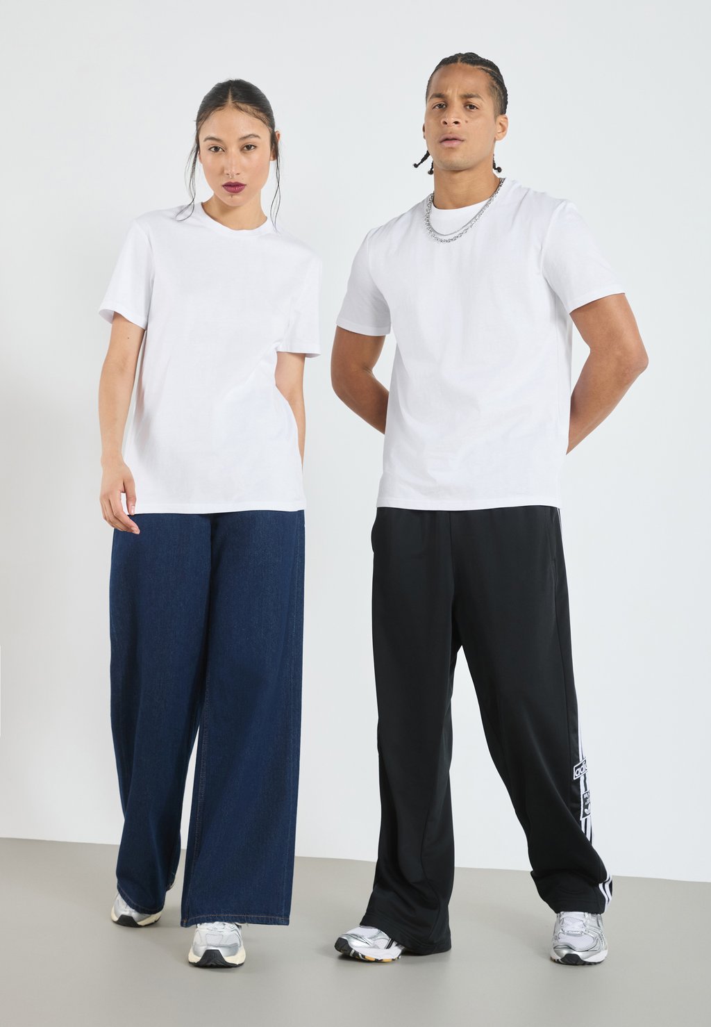 

Базовая футболка UNISEX 2 PACK YOURTURN, белый