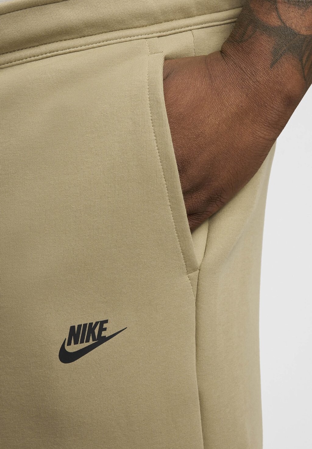

Спортивные штаны Nike, оливковый