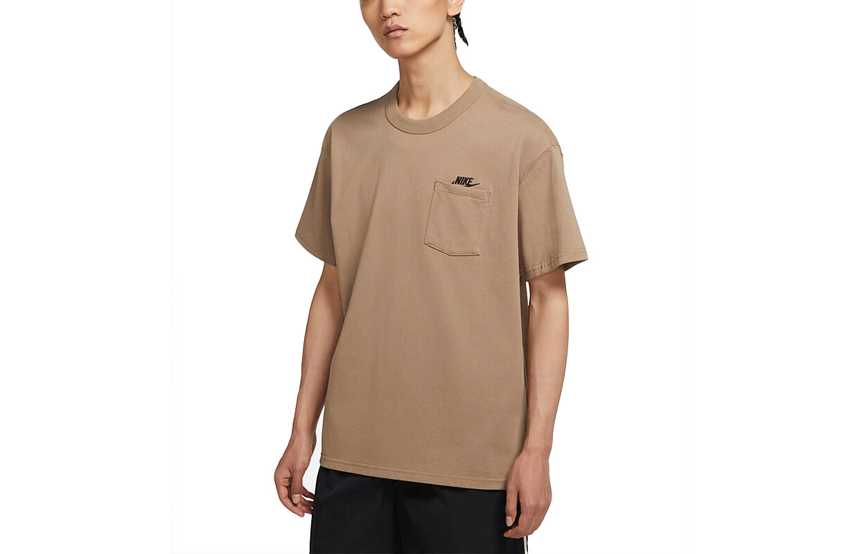 

Футболка серии Sportswear Essentials для мужчин, коричневая Nike, коричневый
