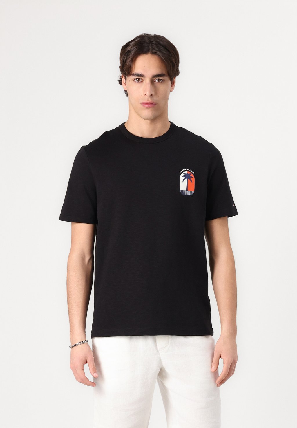 

Футболка с принтом PALM TREE LABEL TEE Tommy Hilfiger, черный