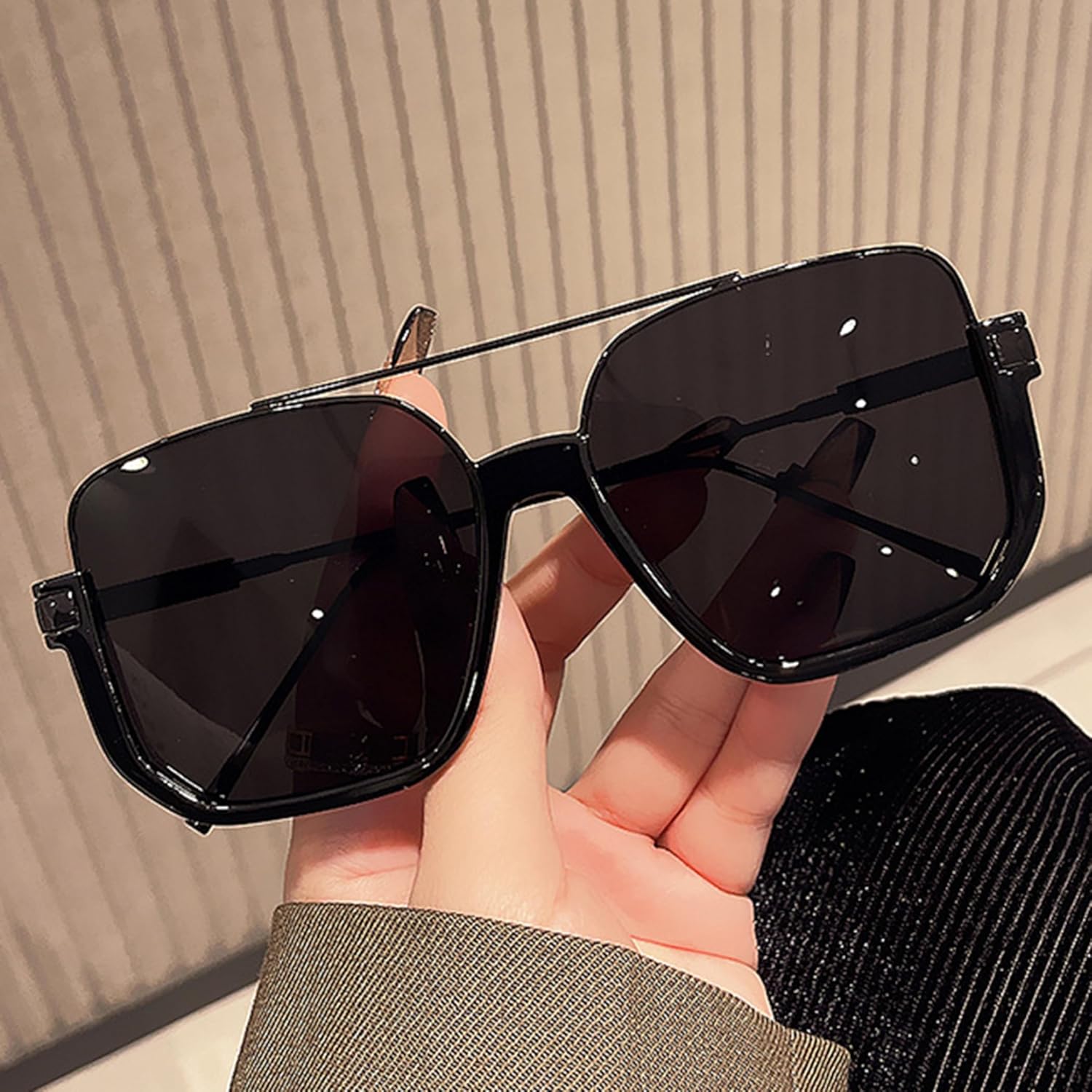 

Солнцезащитные очки Bullabulling в стиле ретро с двойной перемычкой для женщин и мужчин. Модные солнцезащитные очки с плоской верхней частью квадратной формы, Black/Black