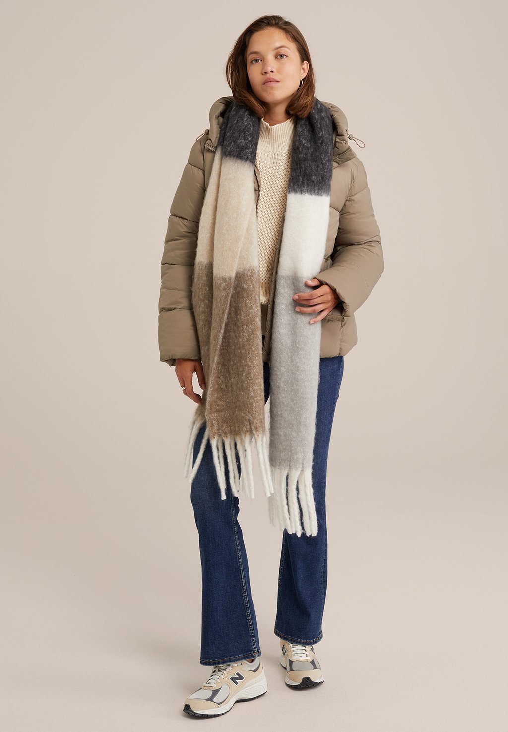 

Зимняя куртка WE Fashion, оливковый