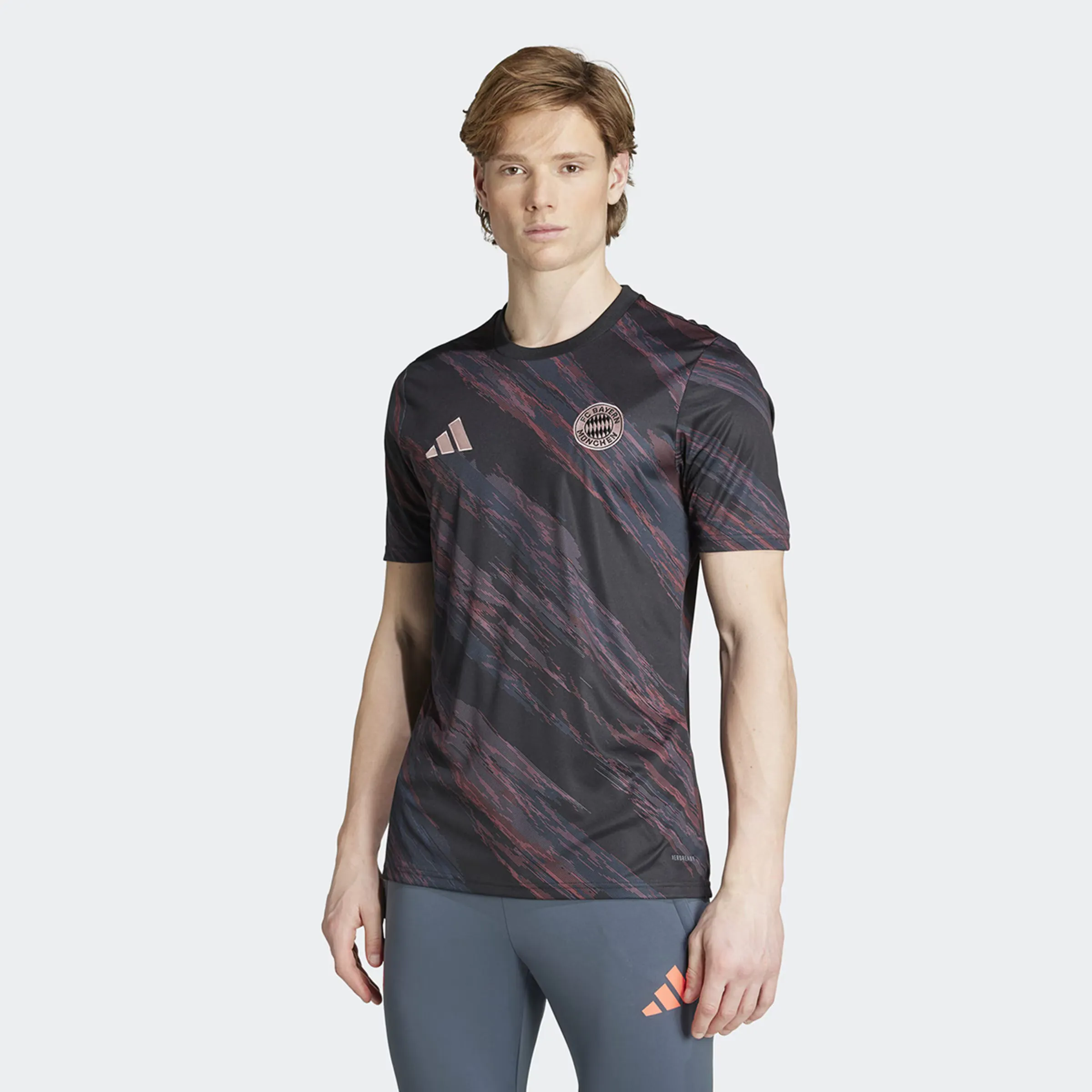 

Футболка мужская FC Bayern Munich 2025-2026 Тренировочная adidas, черный