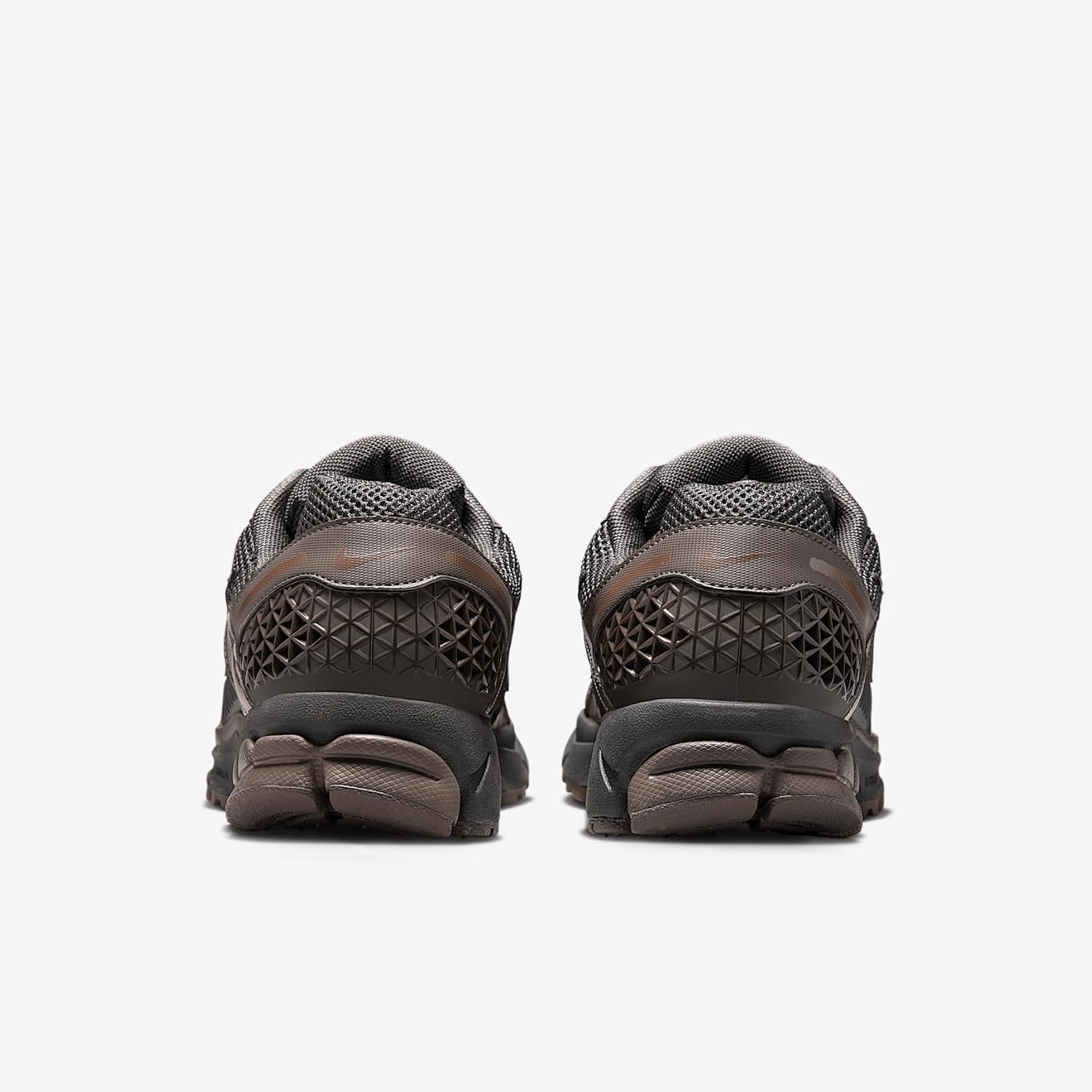 

Мужские кроссовки Nike Zoom Vomero 5, Cave Stone