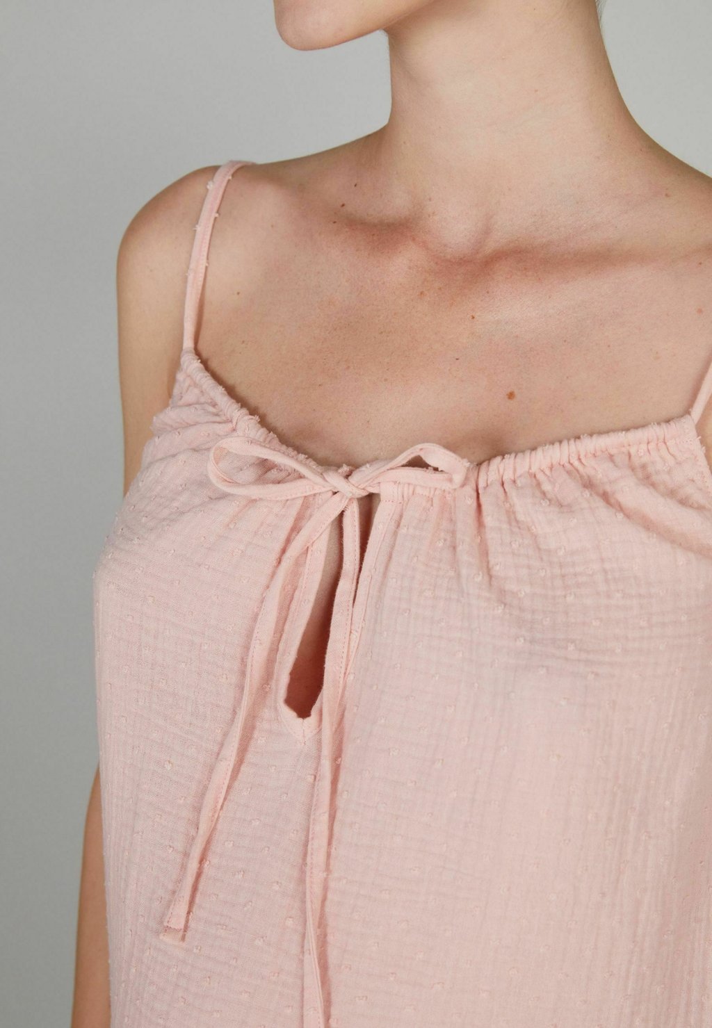 

Ночная рубашка TROUSSEAU Cache Coeur, коралловый