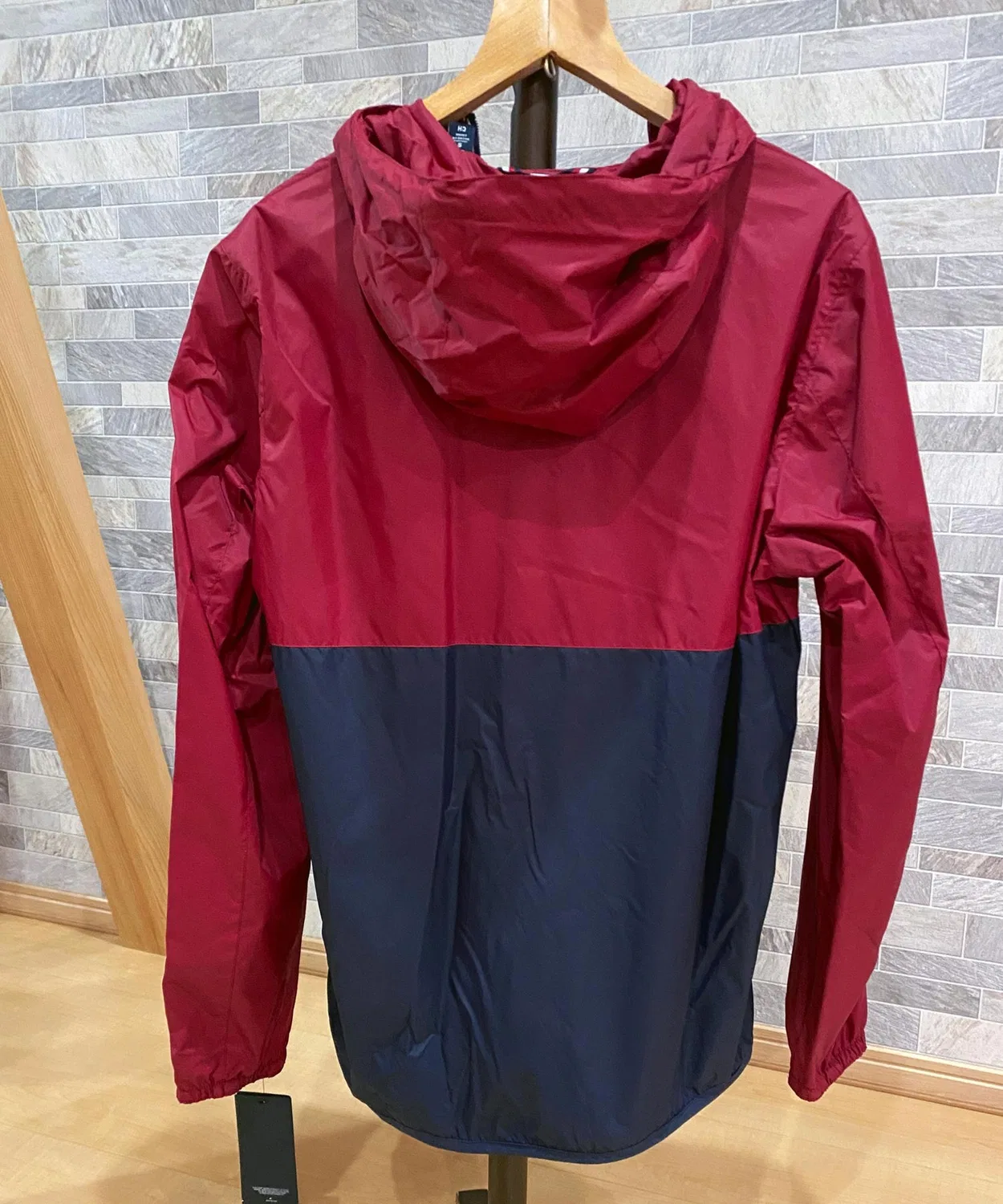 Куртка с капюшоном Tommy Hilfiger с логотипом, нейлон, красный — фото 3