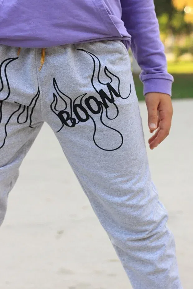 Детские спортивные штаны для мальчиков с принтом Boom Lettered Flame Çiggo Kids, Gri — фото 4