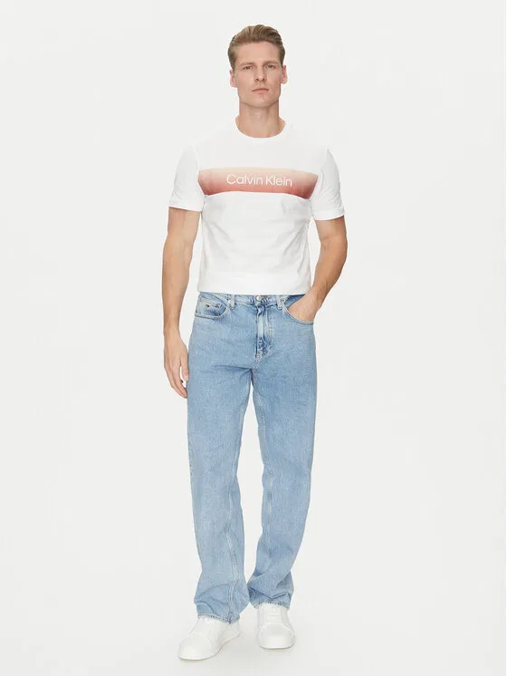 Футболка regular fit Linear Ombre Calvin Klein, белый — фото 2