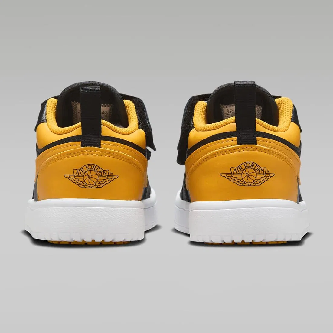 Детские кроссовки для мальчиков с закрытым носком Jordan 1 NIKE, Black Yellow Ocher White — фото 3