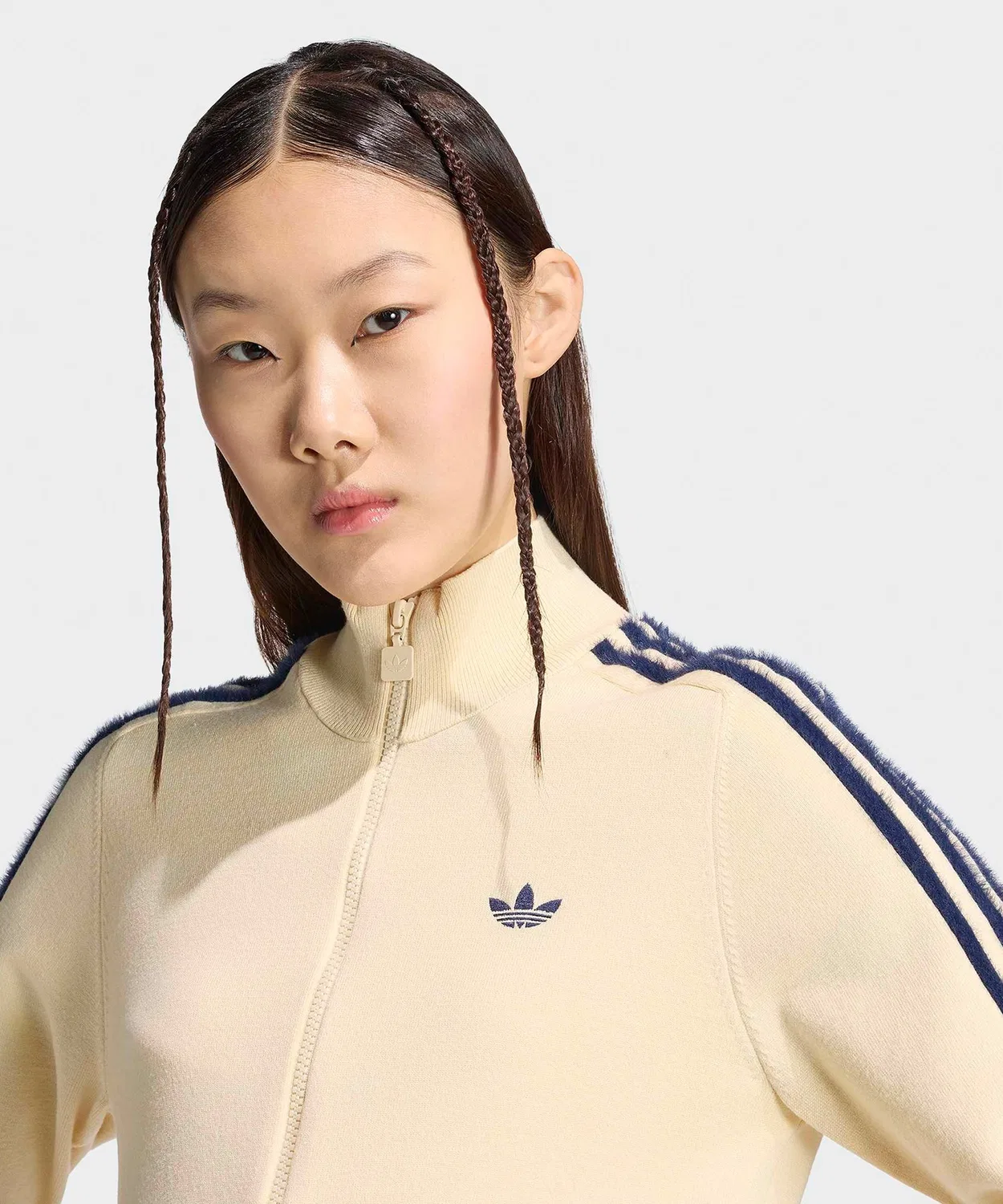 Женский топ-трактор с принтом Firebird ORI Knitted Firebird T Adidas, Ivory — фото 2