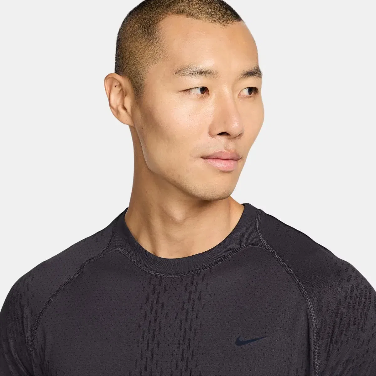 Мужская футболка с принтом Nike Dri-FIT ADV Stride, Gris — фото 3