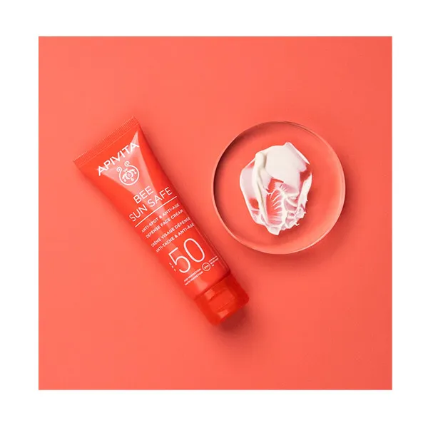 Солнцезащитный крем против старения и пятен Bee Sun Safe Crema Spf50 Apivita, 50 ml — фото 3