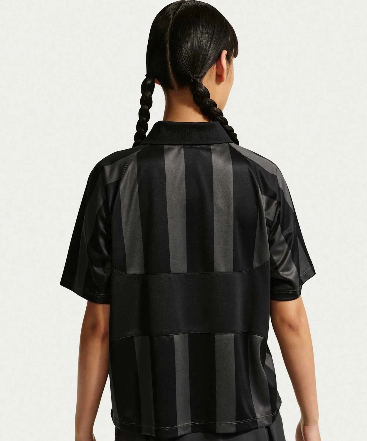 Женская футболка с V-образным вырезом и полосатым принтом Nike Sportswear, Black — фото 3