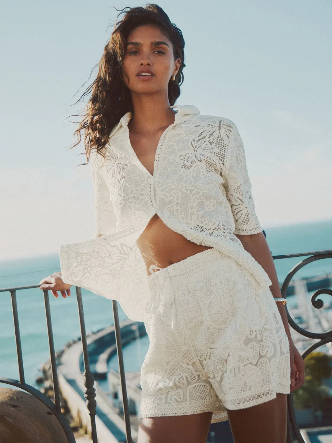 Шорты вязаные с завязками, модель Crochet Tie Waist Next, цвет экрю