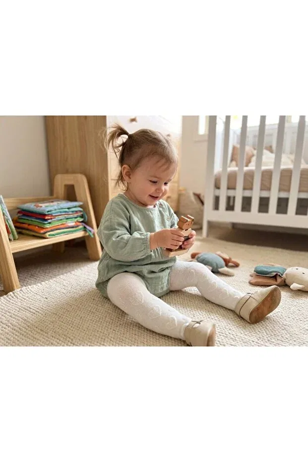 Детские колготки для девочек хлопковые с принтом Nimini Kids, Cream-Heart — фото 2