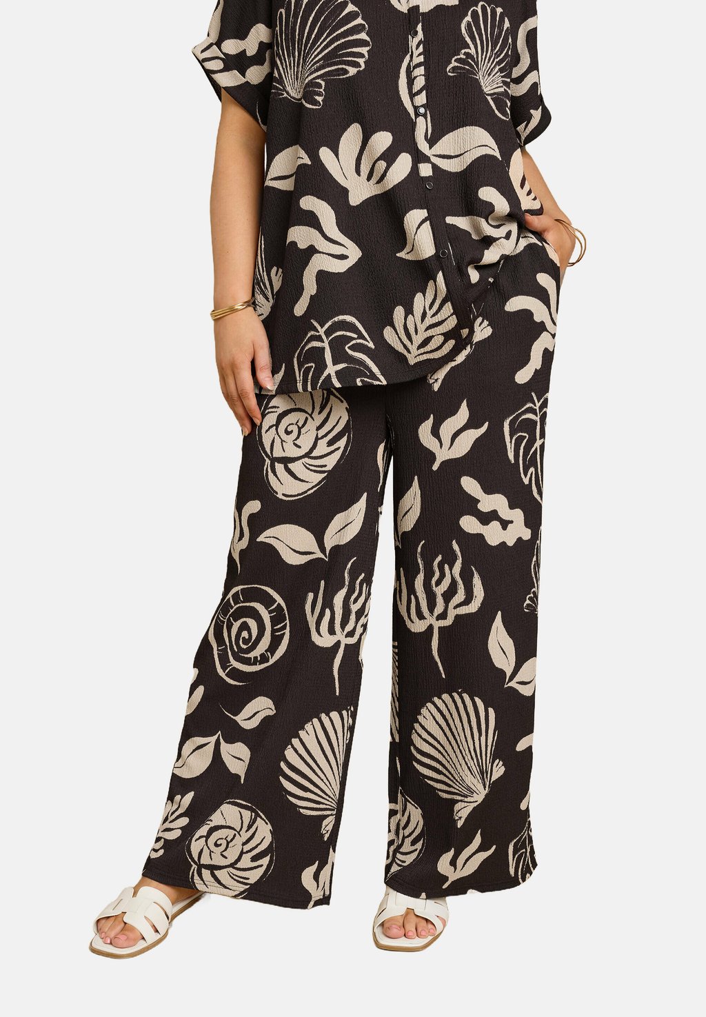 

Брюки SEASHELL TEXTURED WIDE Yours Clothing, коричневый