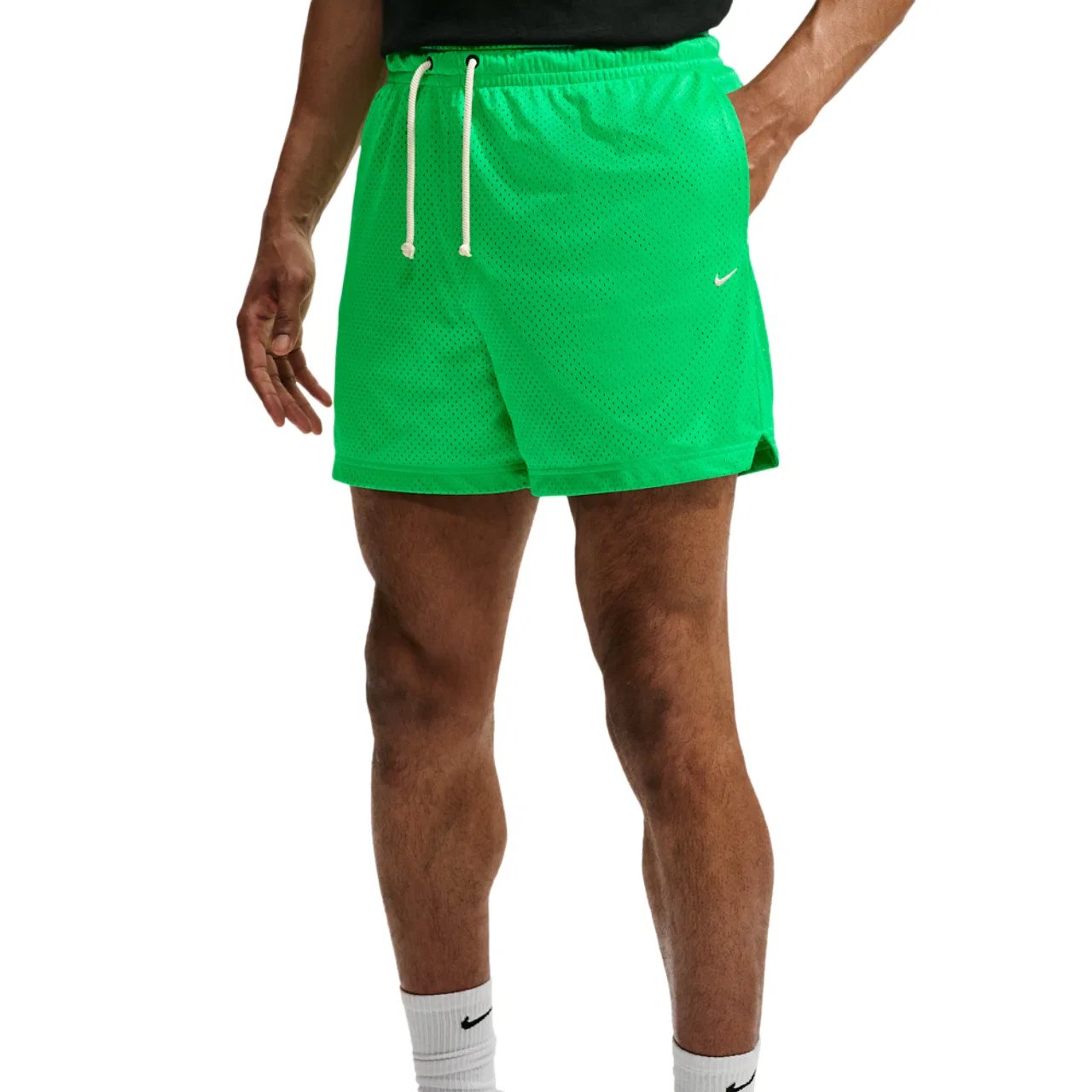 Мужские дышащие шорты для тренировок Dri-FIT Standard Issue Mesh 5IN Nike, Green Shock/Pale Ivory