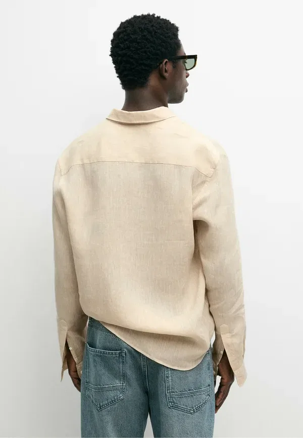 Рубашка свободного кроя из льна Regular fit 100% linen patch pocket shirt Massimo Dutti, Mottled Orange, оранжевый — фото 4