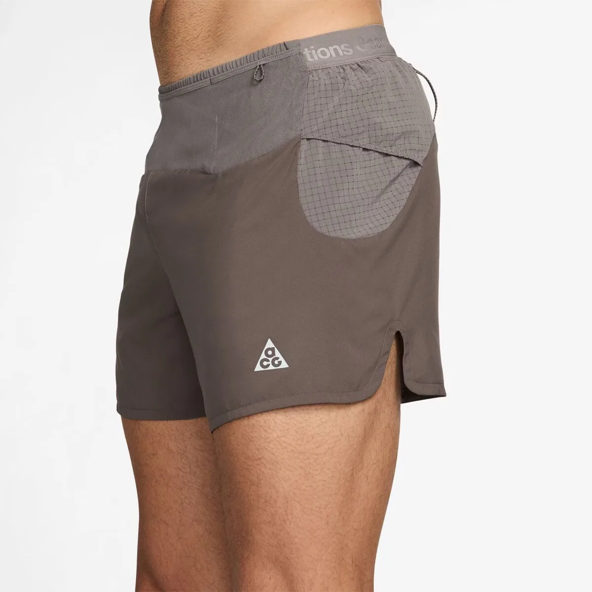 Мужские шорты беговые с интегрированным бельем Nike ACG Dri-FIT ADV Second Sunrise 5in Brief Short, Ironstone/Cave Stone/Summit White — фото 4