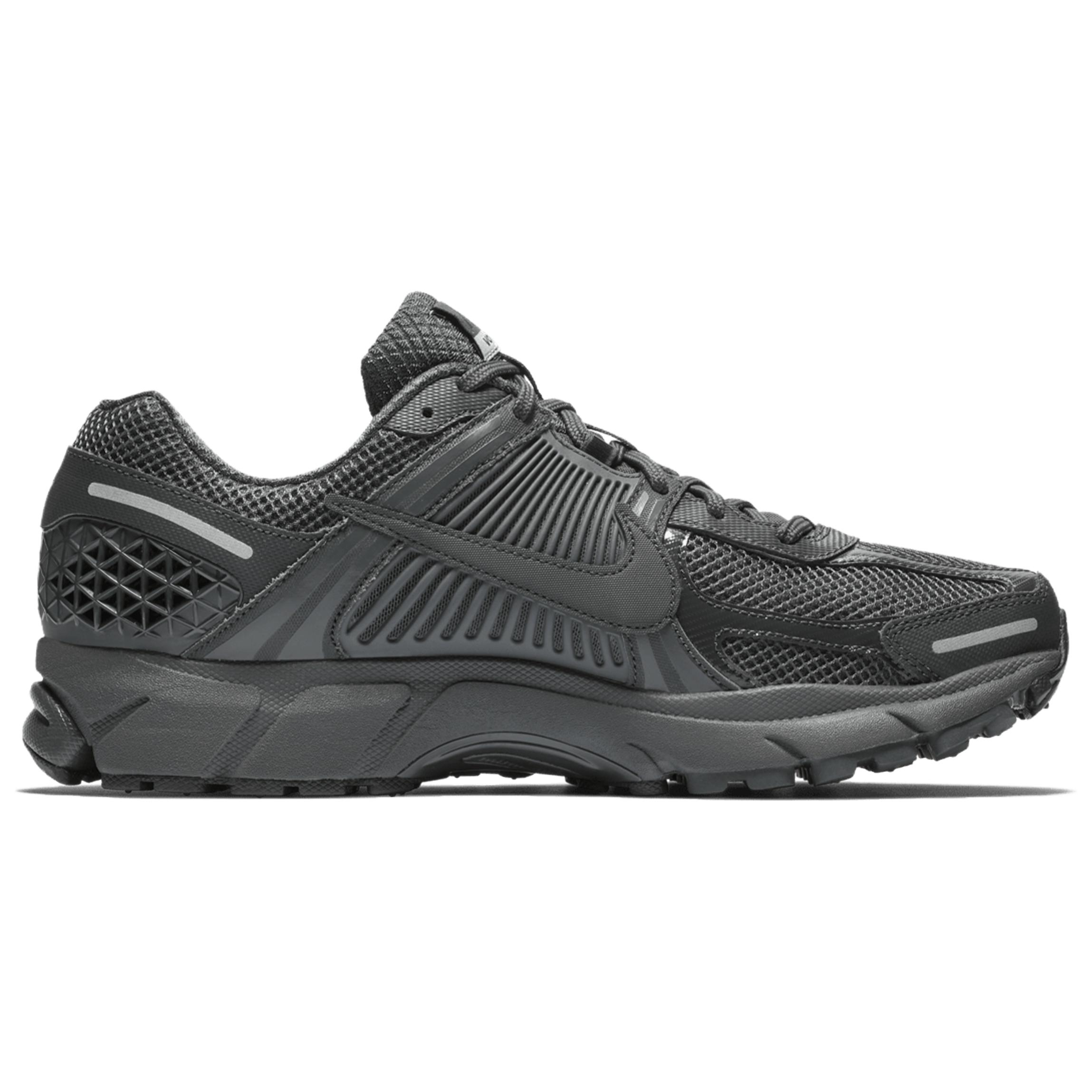 Кроссовки Nike Zoom Vomero 5 SP, антрацитовый — фото 2
