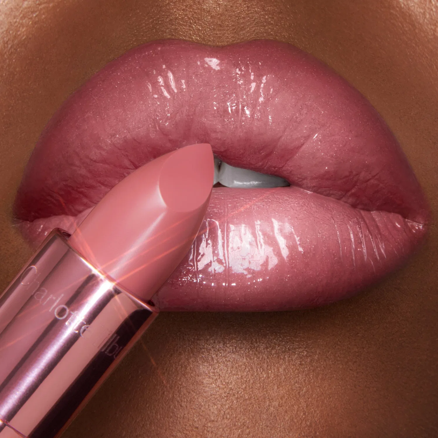 Помада K.I.S.S.I.N.G Charlotte Tilbury, Candy Chic — фото 4