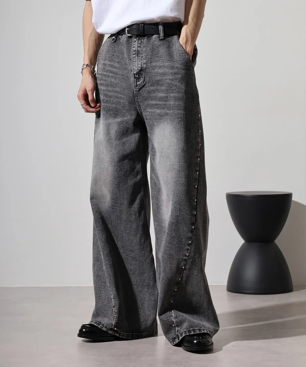 Детские джинсы-багги с широкими штанинами, со стразами, модель Studded Wide Baggy REGIEVO, Black — фото 3
