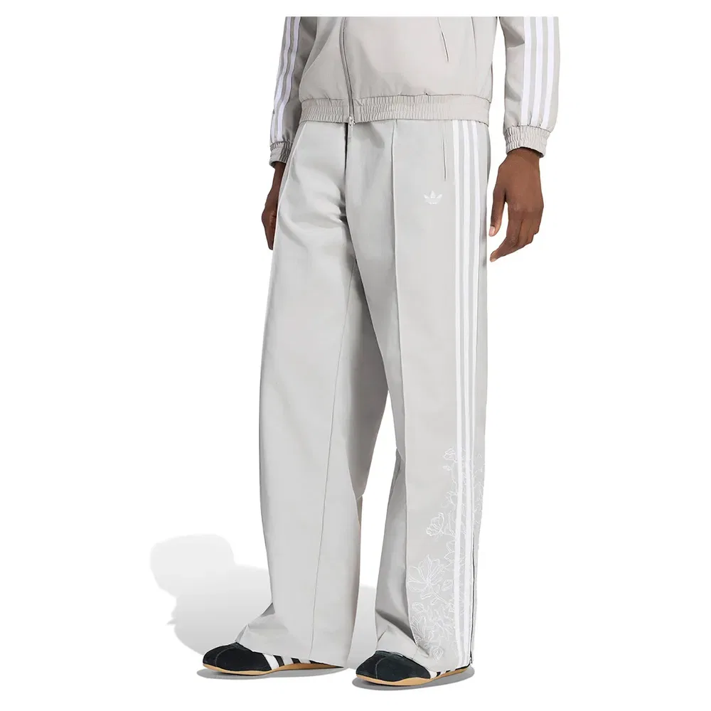 Брюки спортивные Floral GFX Firebird Loose Track Adidas Originals, белый