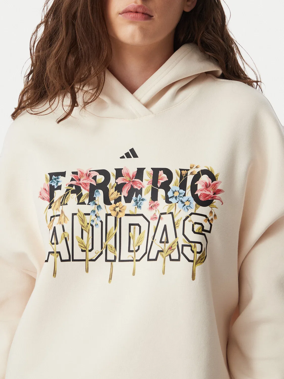Женская толстовка стандартного кроя Farm Rio Hoodie Adidas, кремовый — фото 4