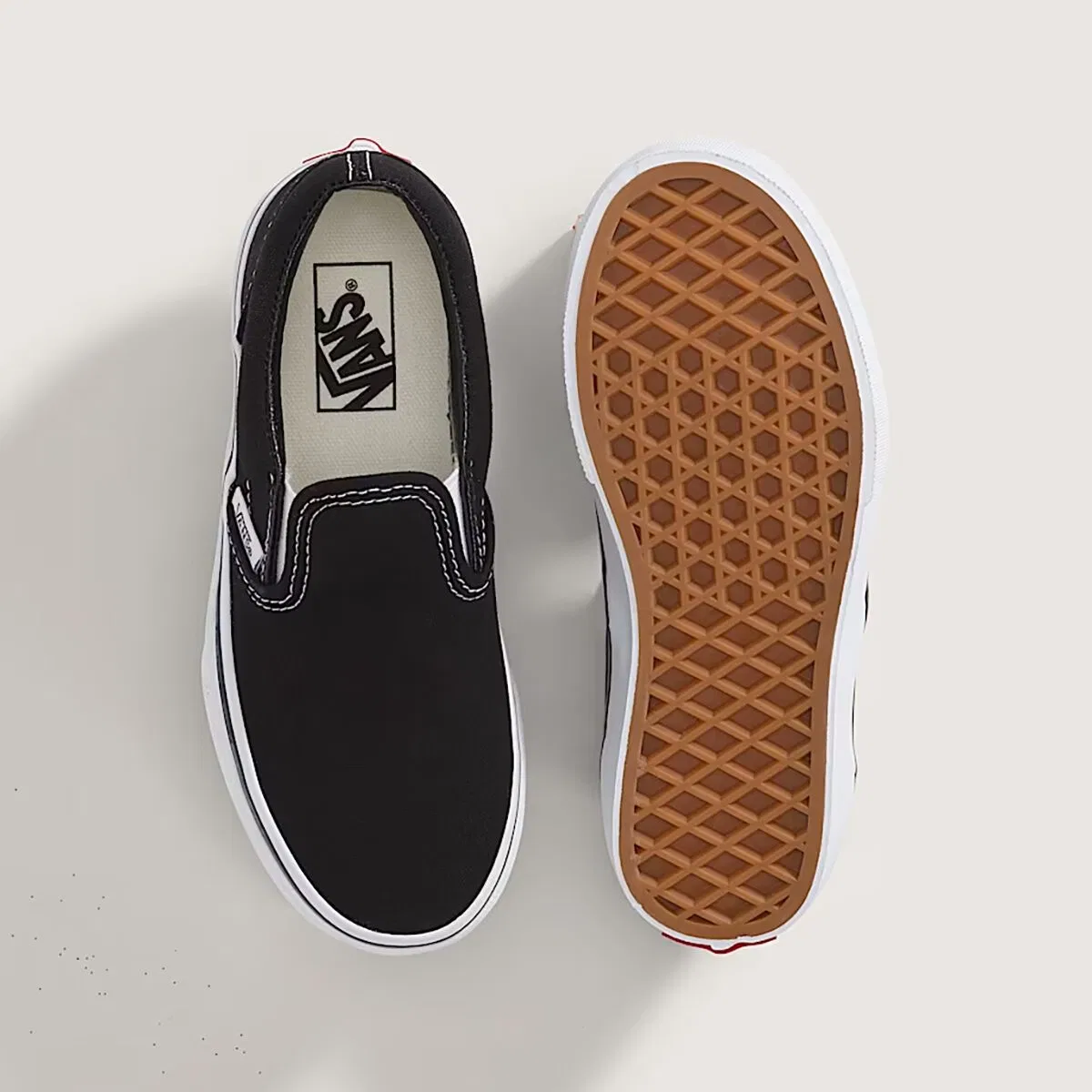 Детские кеды-слипоны с принтом Classic Slip-On Skate Shoe Vans, Black/True White — фото 4
