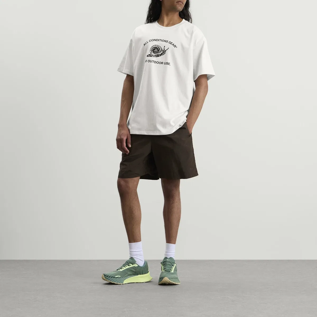 Футболка хлопковая Nike ACG Mystery Snail, Summit White — фото 4