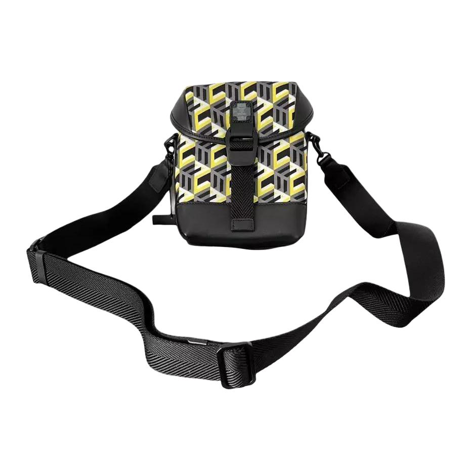 

Кожаная желтая поясная сумка малая унисекс MCM