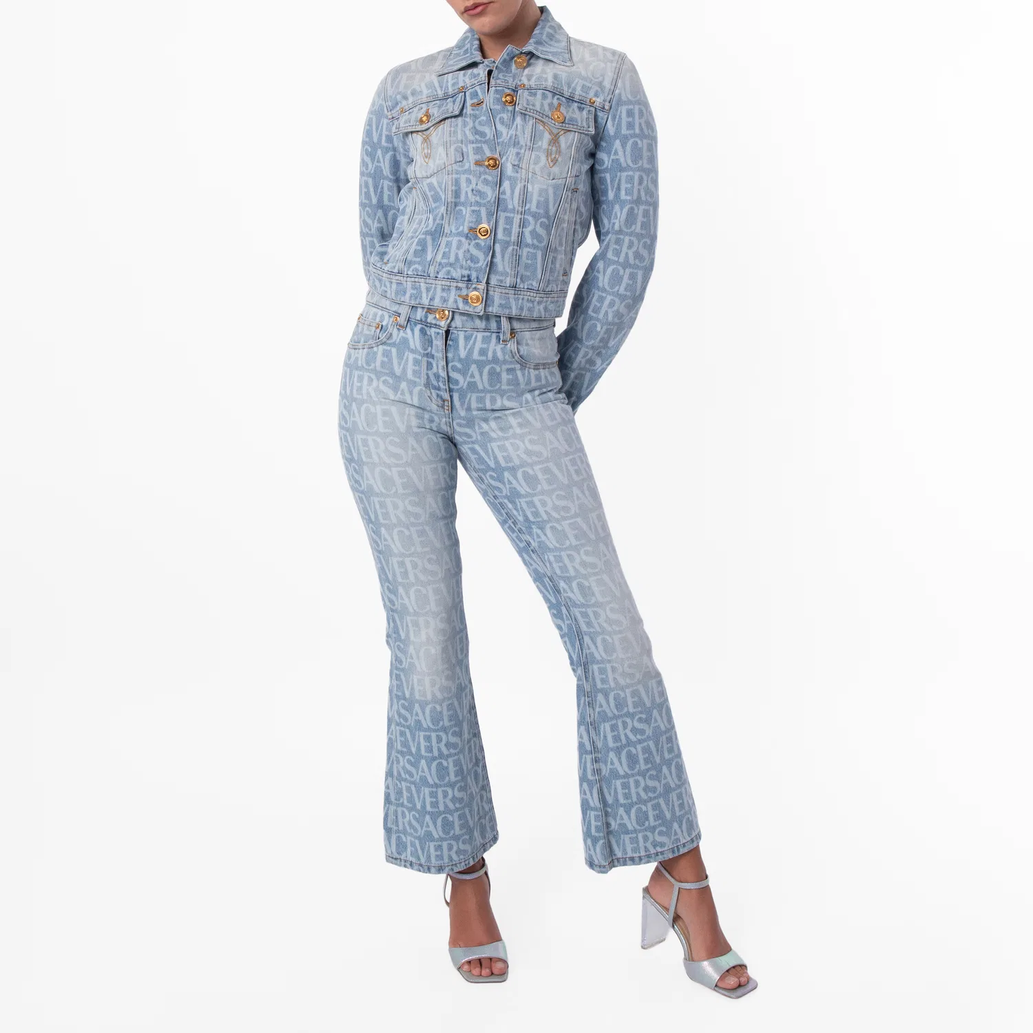 Жакет джинсовый укороченный с длинным рукавом Denim Long-Sleeve Cropped Jacket Versace, Light Blue — фото 4