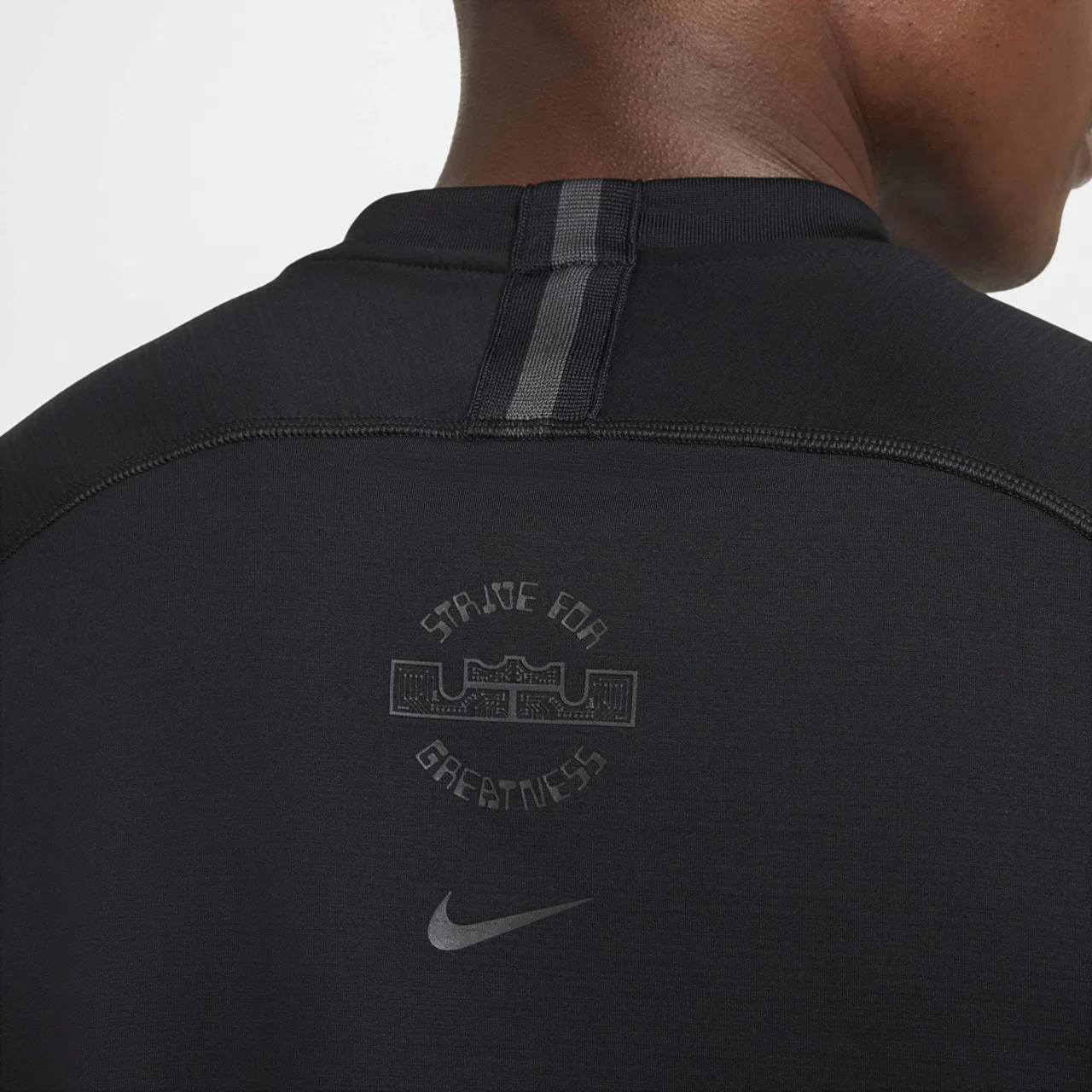 Мужская толстовка с половиной молнии Warm DNA LeBron James Nike, цвет Black/Dk Smoke Grey — фото 3