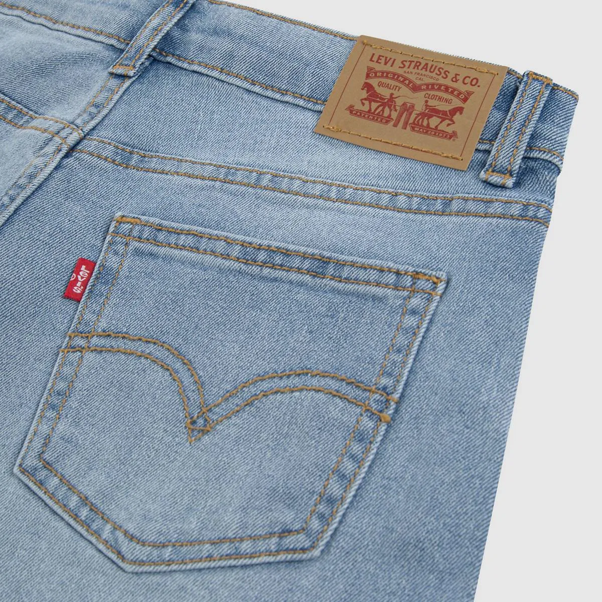 Свободные джинсы с высокой посадкой для девочек 7-16 лет Levi's, Free Spirit - Medium Wash — фото 4