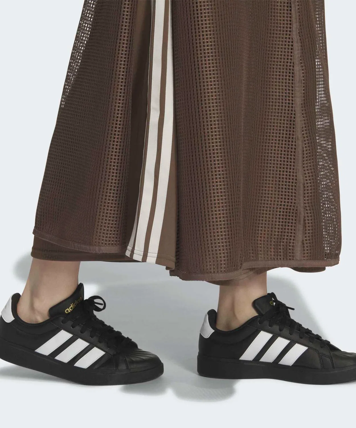 Женская юбка-миди из сетки с длиной 80 см, модель Must-Have Mesh Layered Skirt Adidas, Brown — фото 4