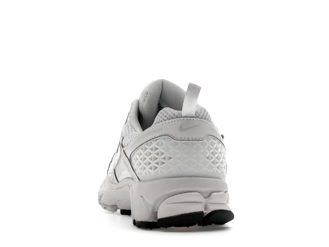 Детские кроссовки Lifestyle Nike Zoom Vomero 5, White/Black/Sail/Vast Grey — фото 4