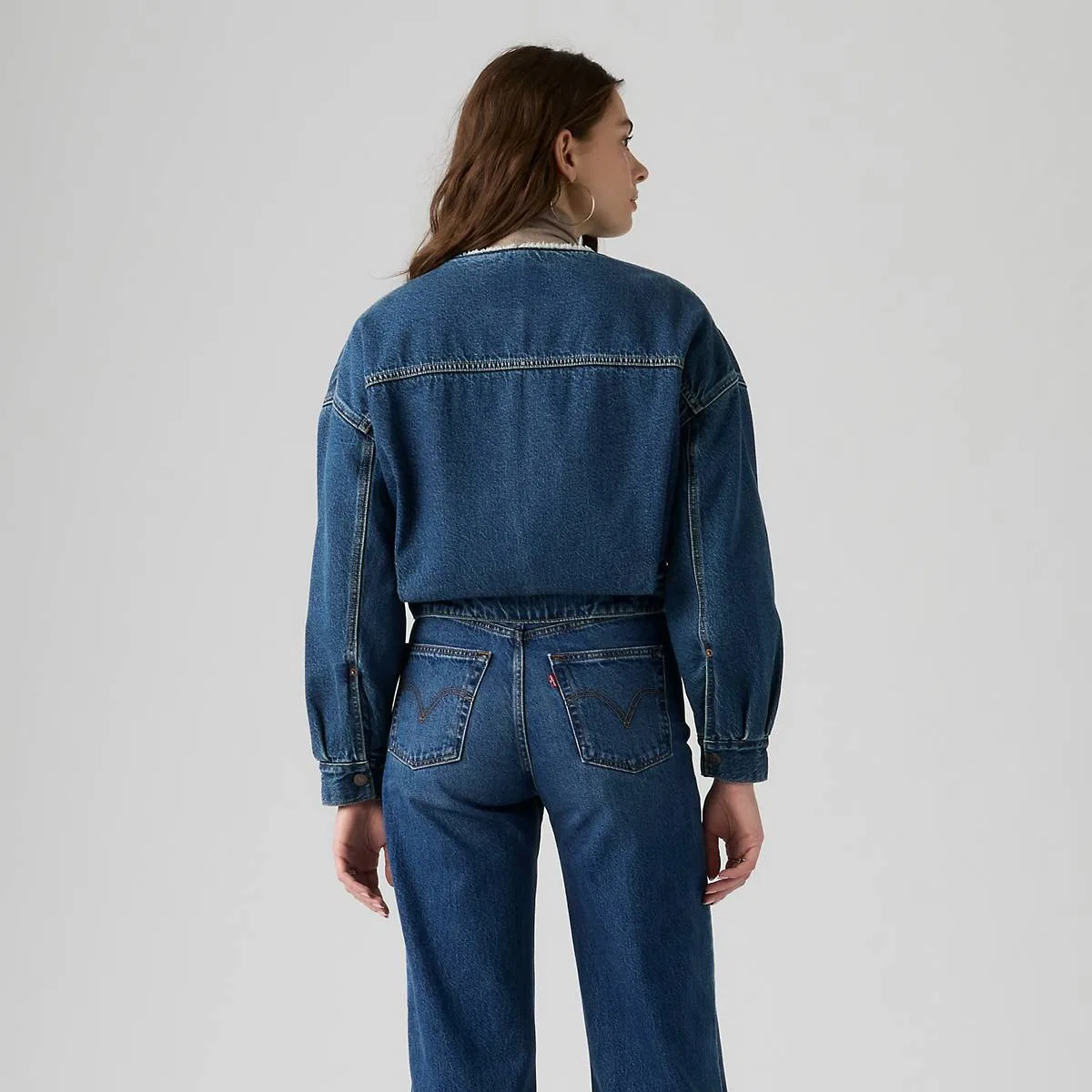 Укороченная куртка-тракер без воротника из искусственного меха Levi's, Rogue Rumor - Medium Wash — фото 4