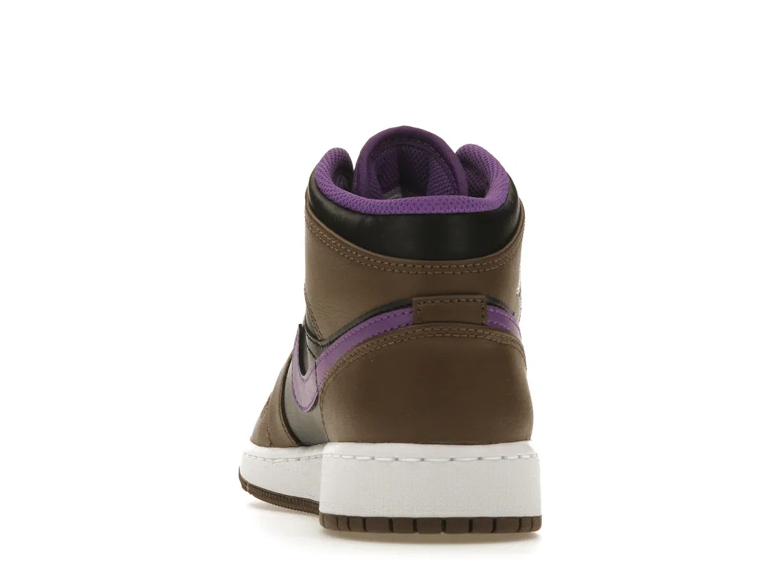 Детские кроссовки с контрастными акцентами Jordan 1 Mid Jordan, Palomino/Wild Berry-Black-White — фото 4