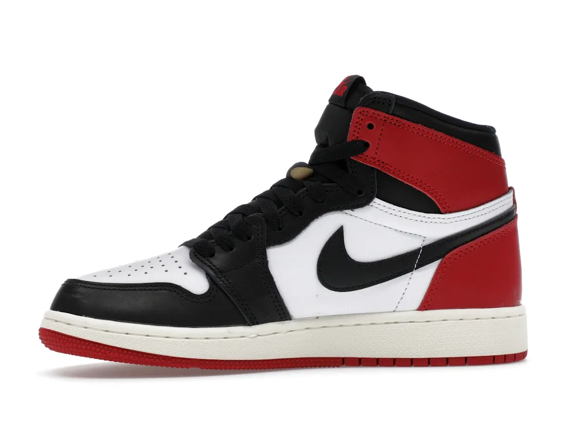 Детские кроссовки Lifestyle Jordan 1 Retro High OG Black Toe Reimagined (GS) Jordan, Black/Black/Varsity Red/White — фото 3