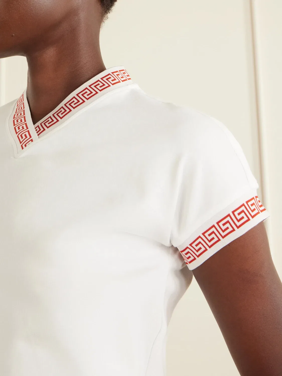 Футболка из хлопкового трикотажа с жаккардовым логотипом VERSACE, белый — фото 4