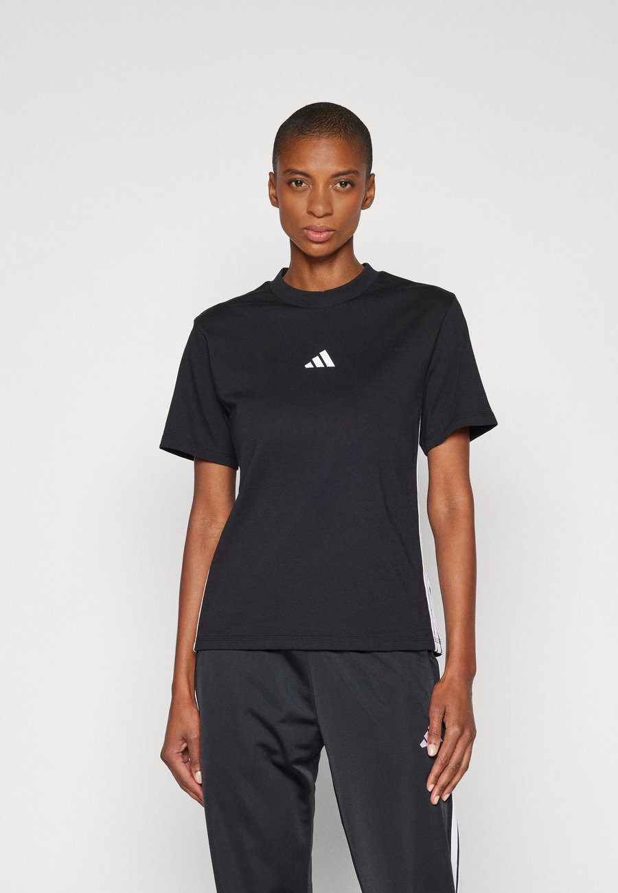 

Футболка Adidas Sportswear Print T-shirt, Black/White/Black, Белый, Футболка Adidas Sportswear Print T-shirt, Black/White/Black