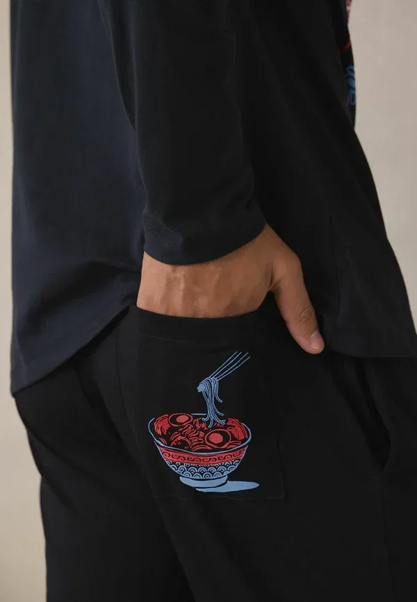 Пижамный комплект хлопковый Graphic long sleeve set Next, черный — фото 3