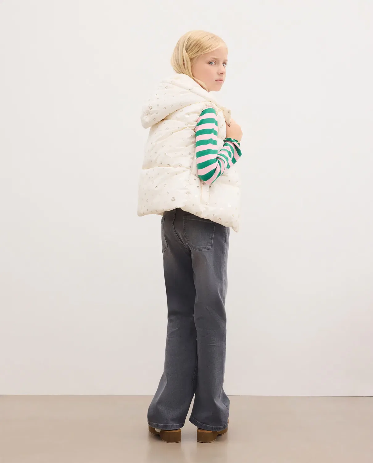 Детский жилет для девочек с принтом all over tone to tone foil Kids El Corte Inglés, Blanco — фото 3