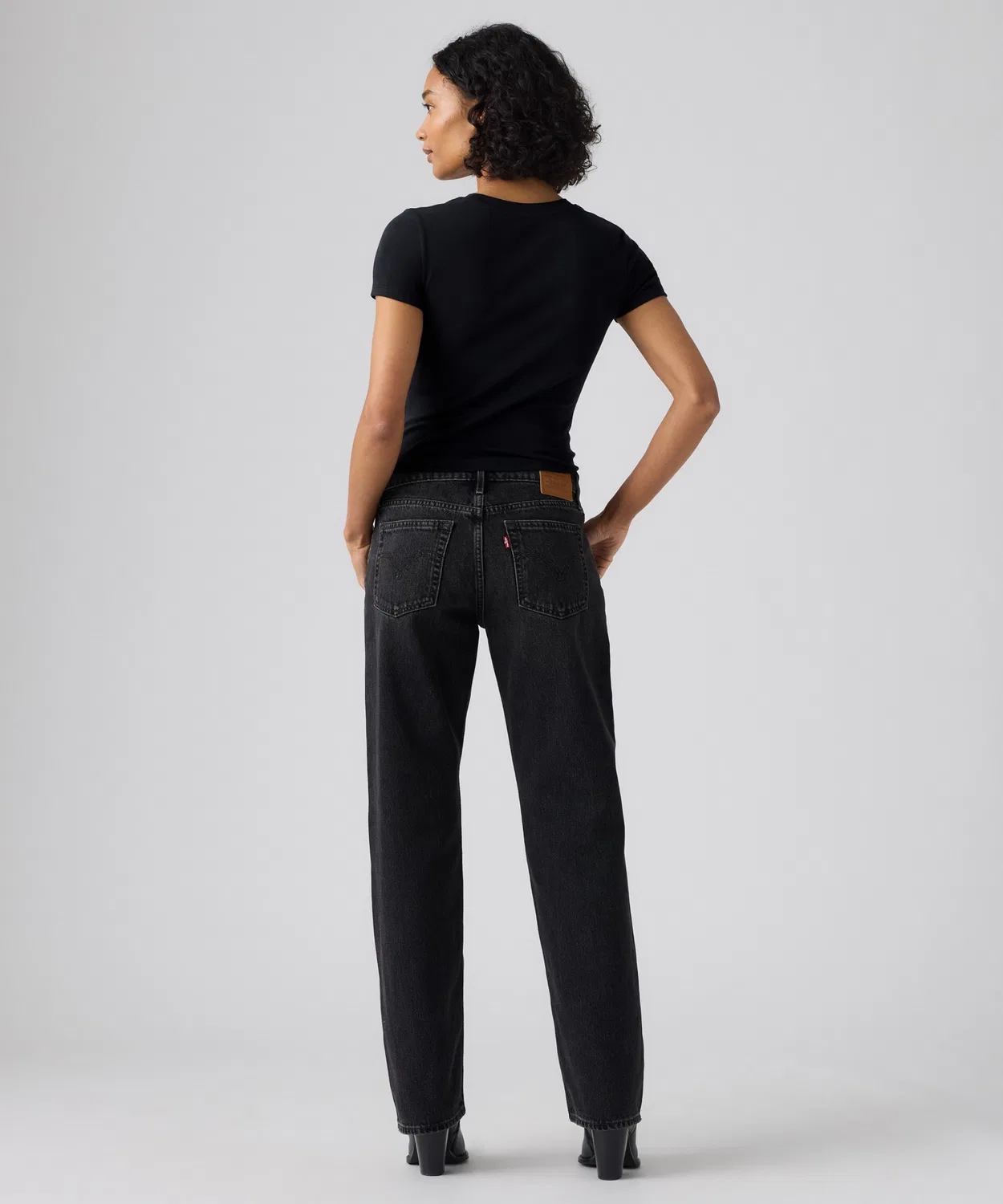 Женские джинсы прямого кроя с низкой посадкой Low Straight Levi's, Black — фото 4