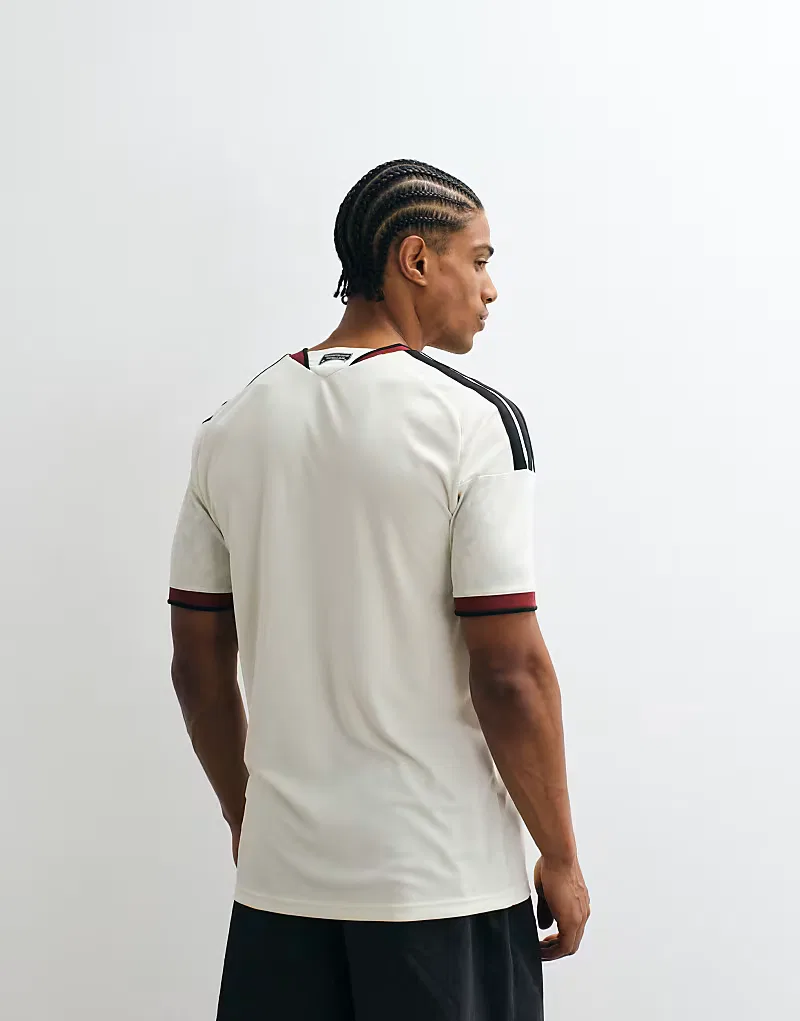 Футболка Adidas Football "Манчестер Юнайтед" сезона 26/27, третья, белая — фото 4