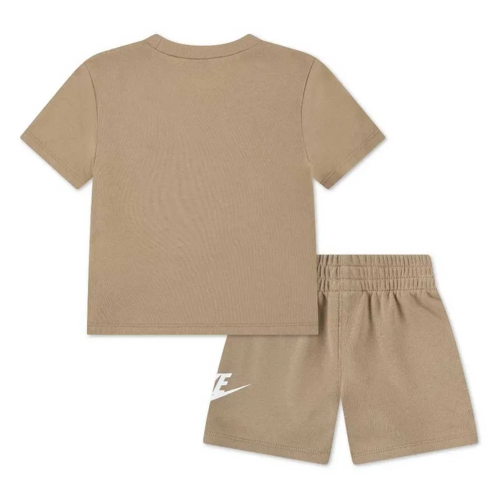 Комплект футболка и шорты Nike Club, бежевый — фото 2