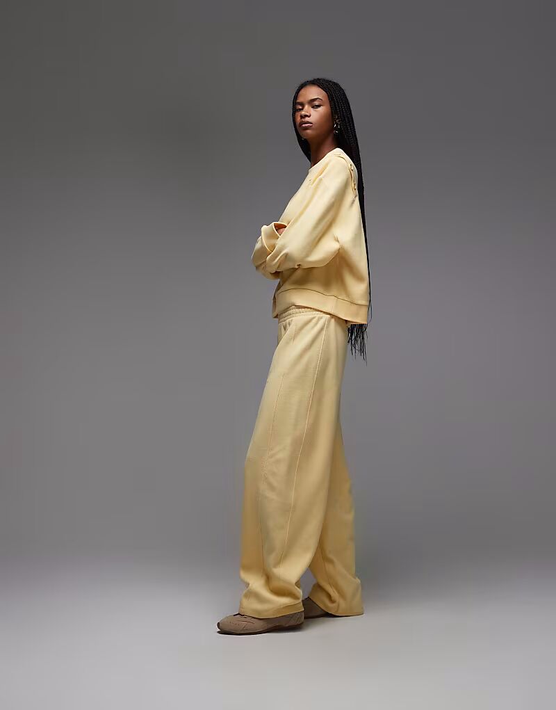 

Супермягкие экстремальные джоггеры с бочкообразным кроем цвета пахты Asos Design