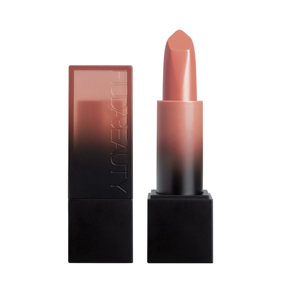 

Увлажняющая кремовая помада power bullet cream glow hydrating lipstick Huda Beauty, цвет sweet nude sweet cheeks, вес 3 гр.