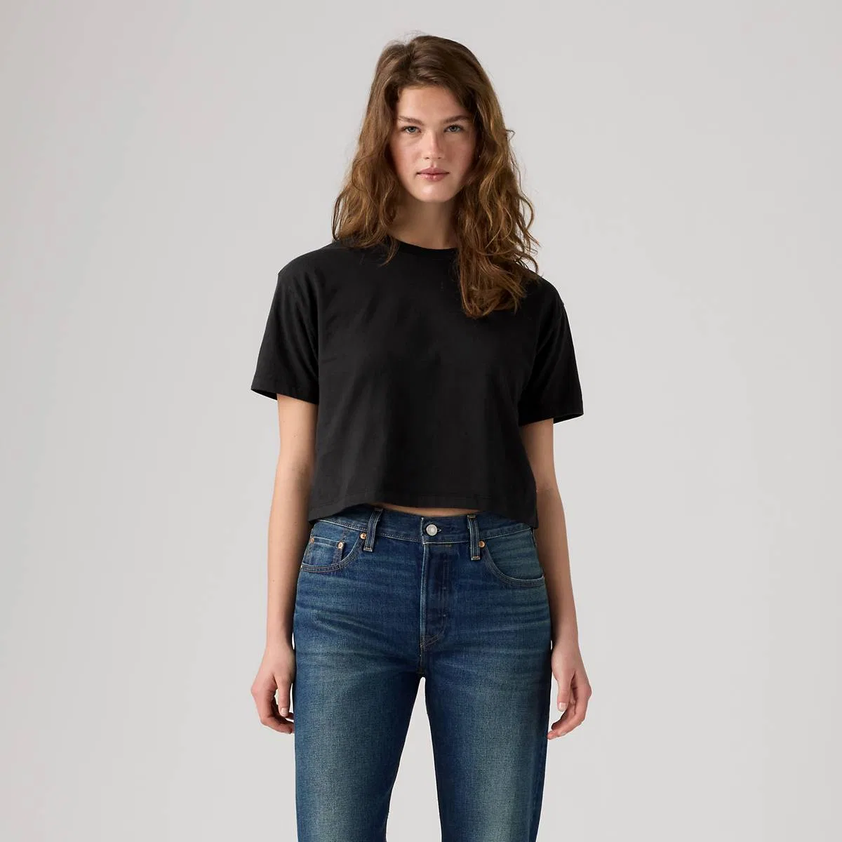 Укороченная футболка на каждый день Levi's, Anthracite Night - Black — фото 3