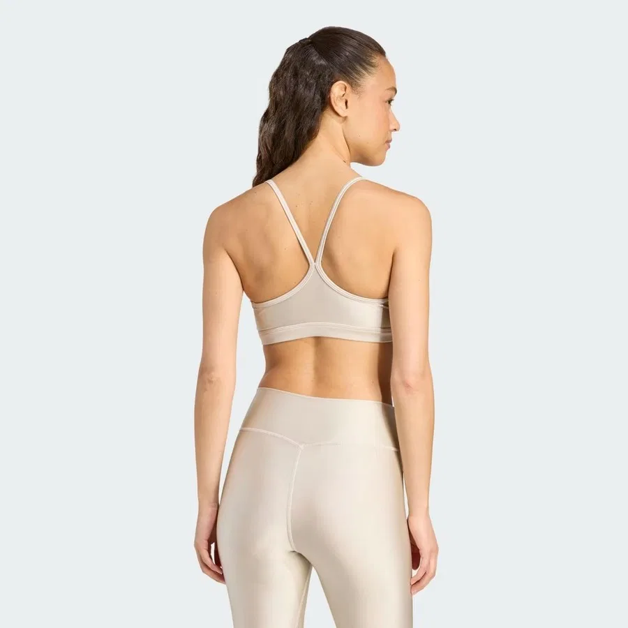 Спортивный бюстгальтер с легкой поддержкой Aeroreact Training Light-Support Shiny adidas, Бежевый — фото 2